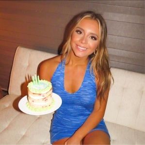 Meet your Posher, Calley